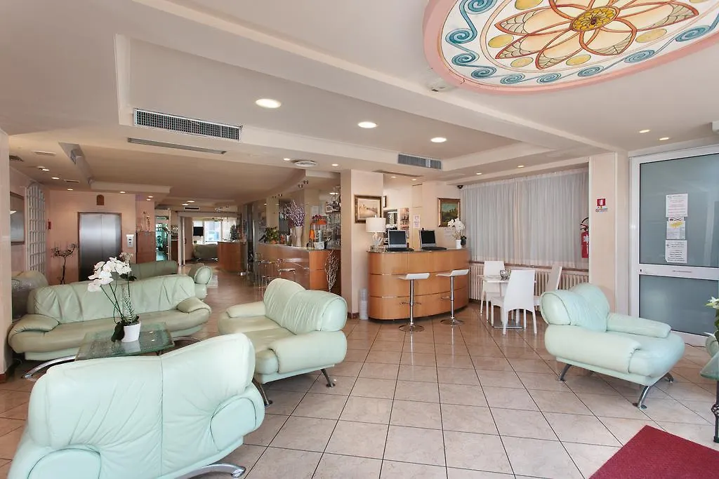 ***  Hotel Flora Milano Marittima Italien