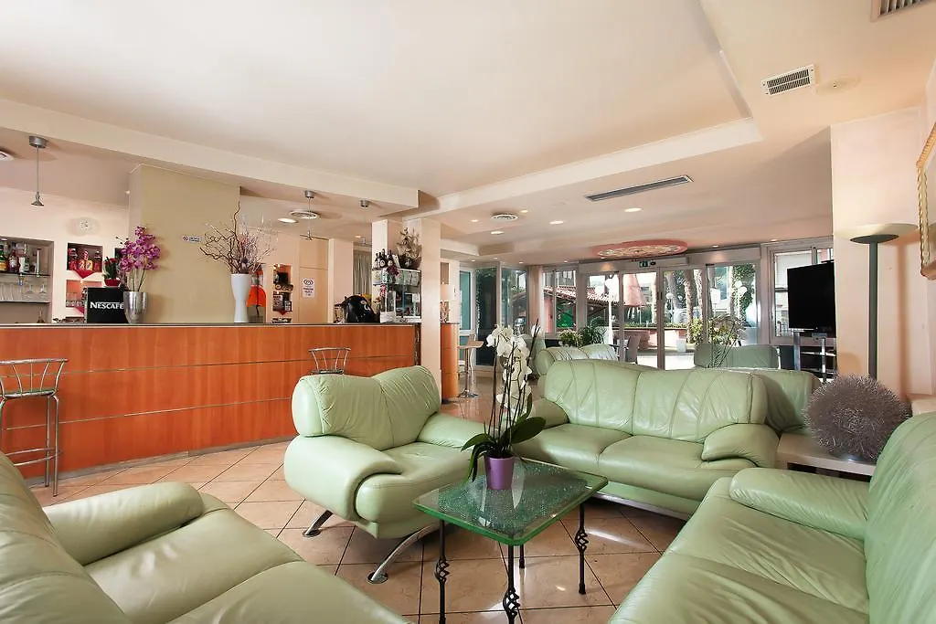***  Hotel Flora Milano Marittima Italien