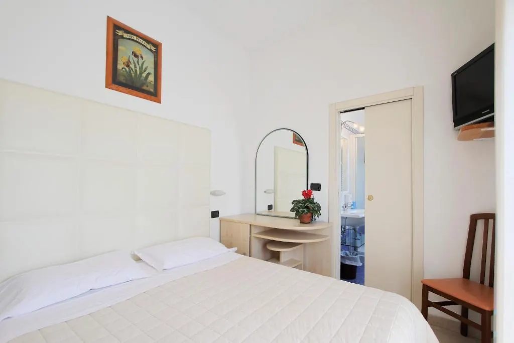***  Hotel Flora Milano Marittima Italien