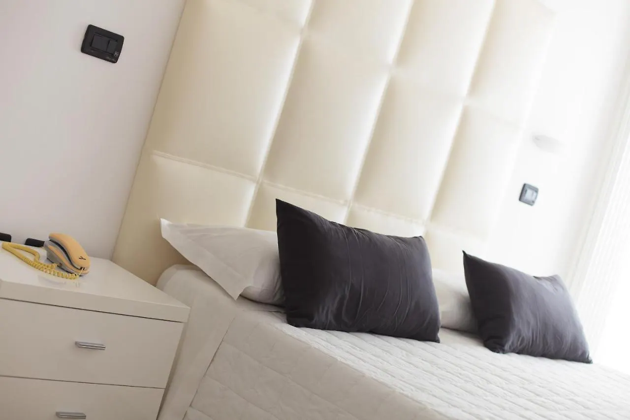 Hotel Flora Milano Marittima