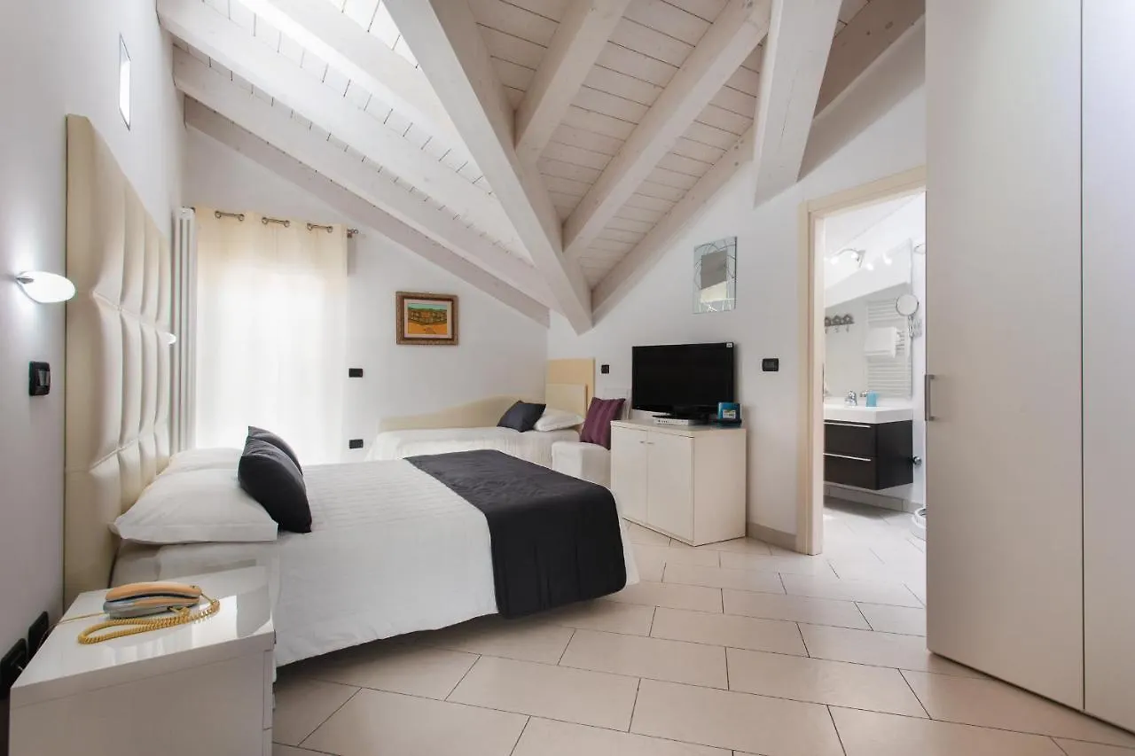 Hotel Flora Milano Marittima 3*,  Italien